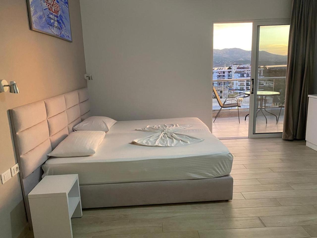 La Luna Hotel Ksamil Extérieur photo