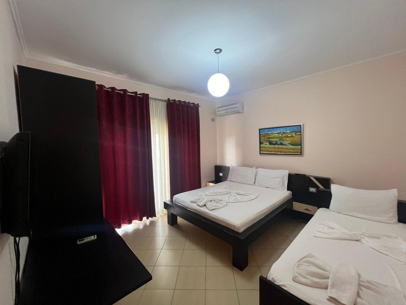 La Luna Hotel Ksamil Extérieur photo