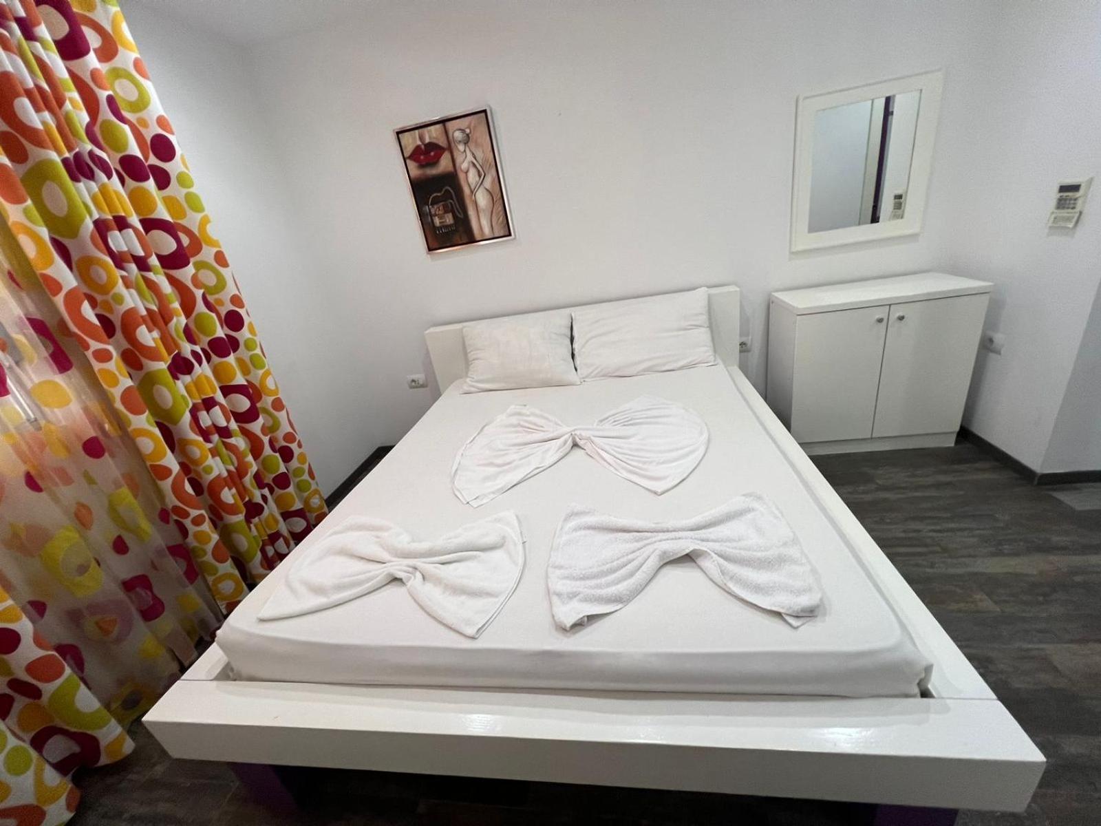 La Luna Hotel Ksamil Extérieur photo